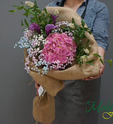 Bouquet with pink hydrangea, calla and colorful gypsophila photo 394x433